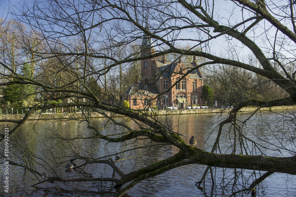 Obraz premium The canals of Bruges, castle, lake of Love