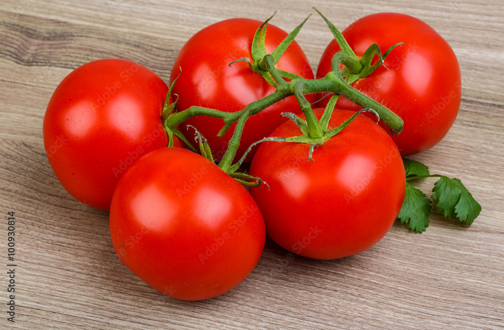 Tomatoes on the branch Tomatoes on the branch