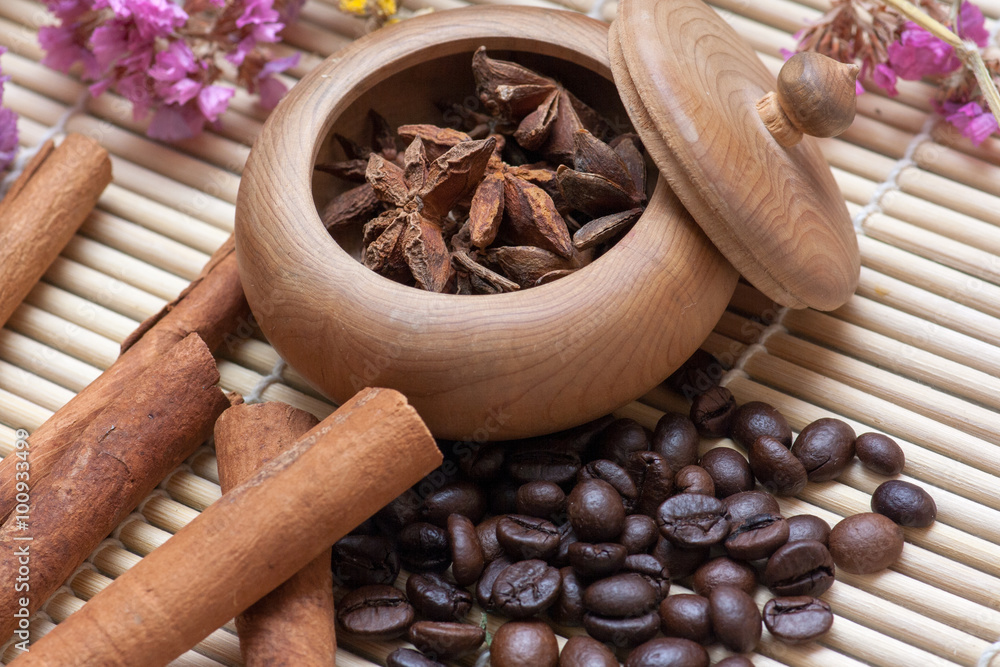 Fototapeta premium Fennel, coffee beans, cinnamon and wild flower