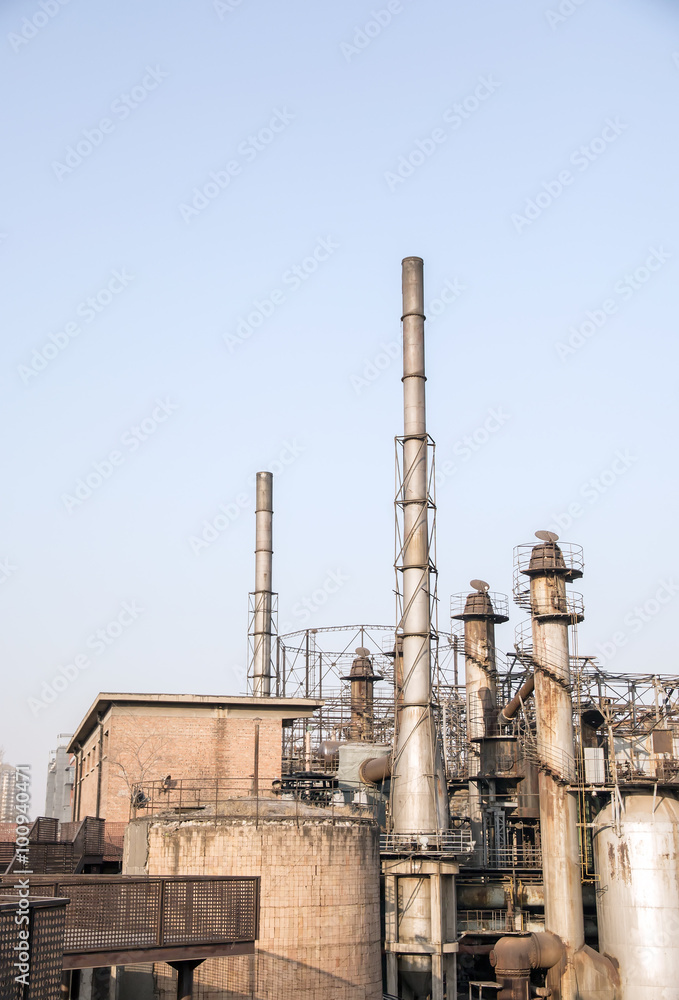 751 old coal-gas factory which was built in 1945 and had provided one third of coal-gas in Beijing was shut down in 2003. 751 old coal-gas factory which was built in 1945 and had provided one third of coal-gas in Beijing was shut down in 2003.