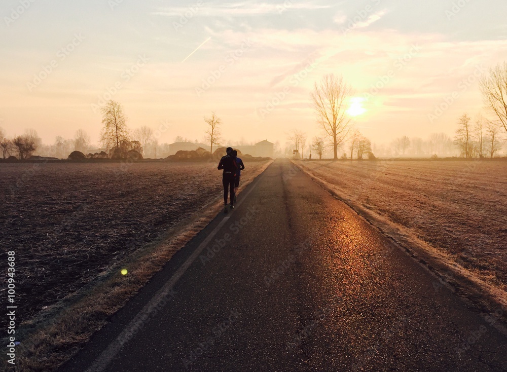 Obraz premium correre all'alba