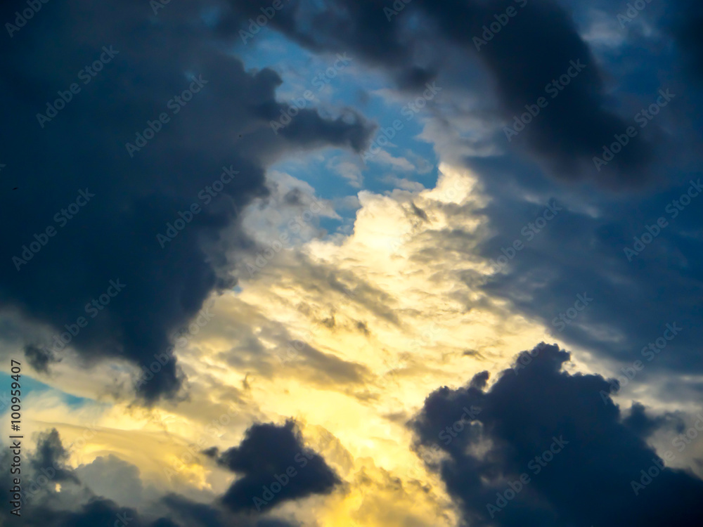Fototapeta premium Cloud and darkcloud