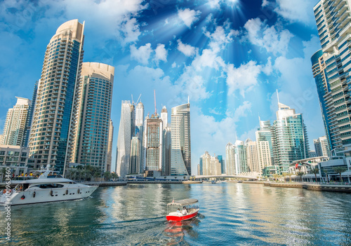 Canvas Print Buildings and skyline of Dubai Marina at dusk