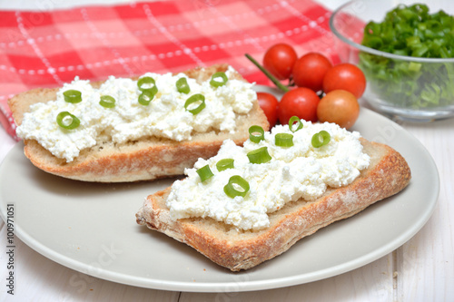 Sandwiches with cottage cheese