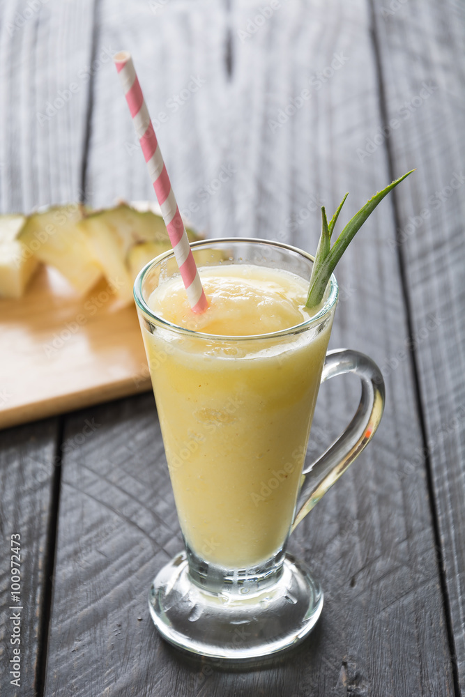 pineapple smoothie pineapple smoothie