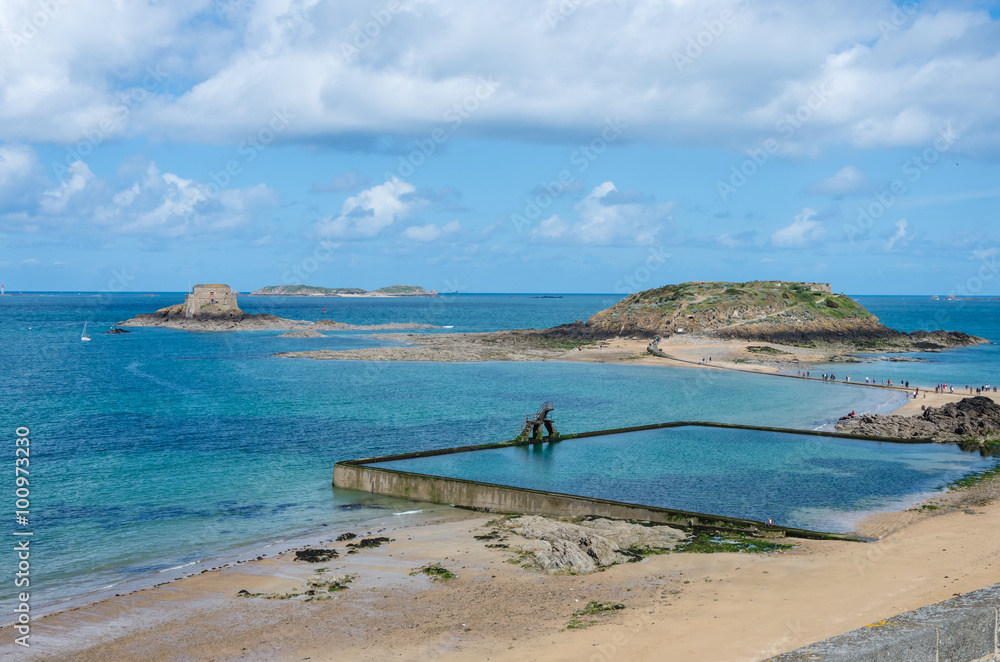 Grand Be Island and Petit Be fort. Saint-Malo Grand Be Island and Petit Be fort. Saint-Malo
