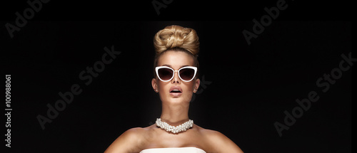 Fotografie, Obraz Portrait of blonde elegant woman.