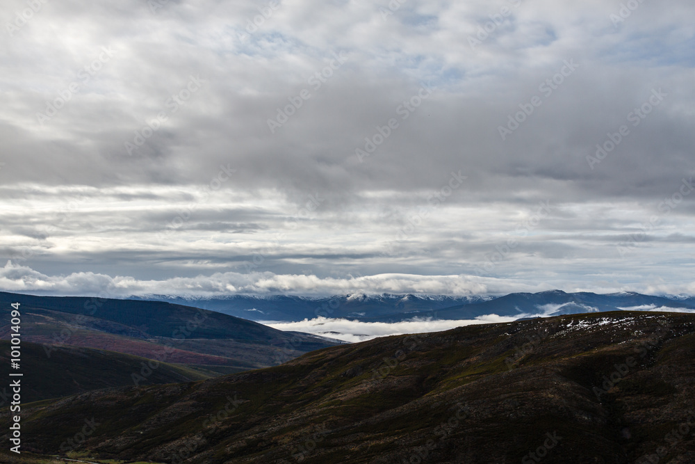 Paisaje Sierra de la Cabrera. Montes de León. Macizo Galaico Leones. España.