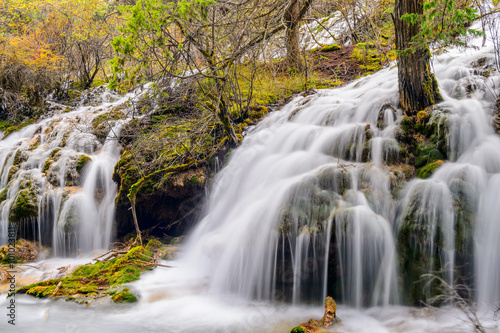 Fototapeta Naklejka Na Ścianę i Meble -  Waterfall in Jiuzhaigou National Park