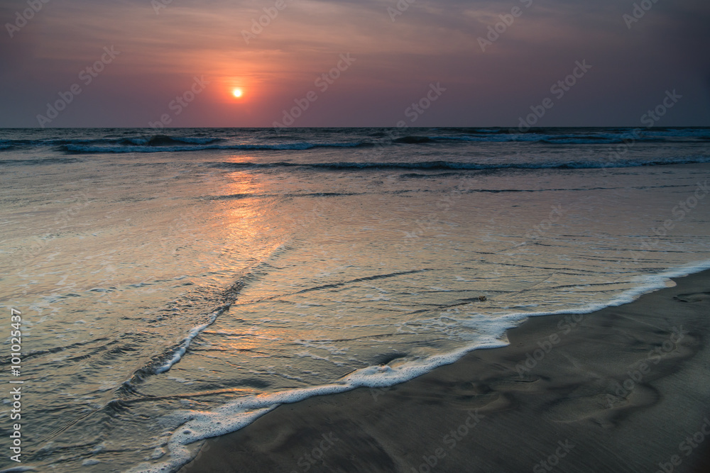 Закат на пляже/ Закат на пляже Индийского океана