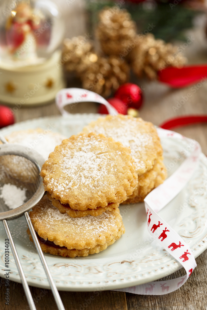 Sandwich cookies with berries jam for Christmas Sandwich cookies with berries jam for Christmas