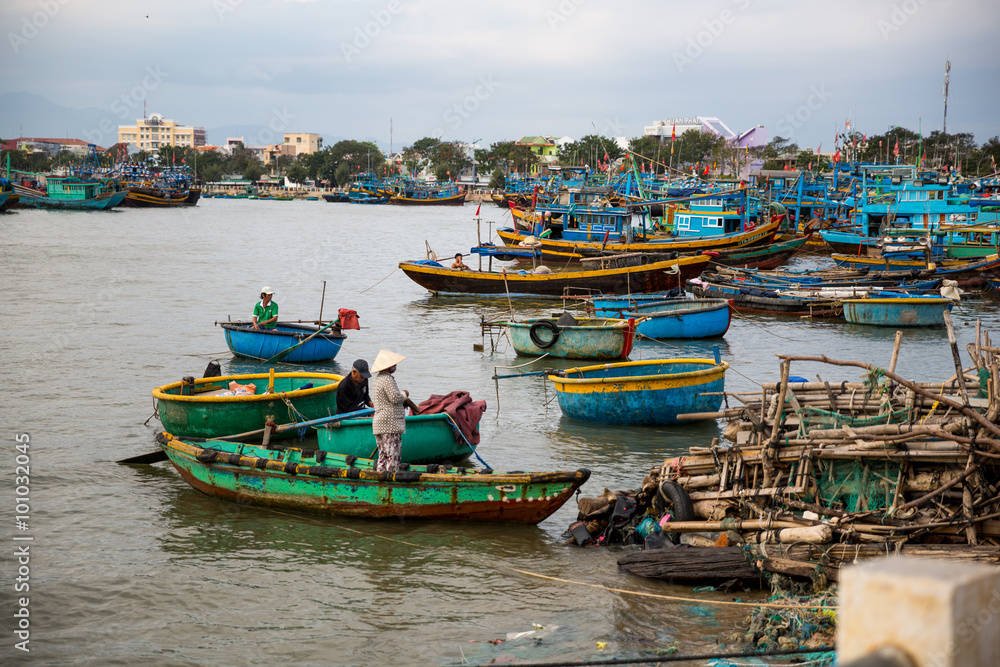 Fischerboote in Phan Thiet in Vietnam