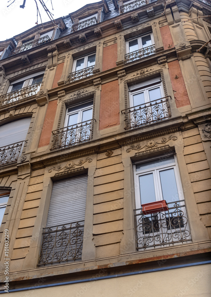 Obraz premium Facade of a building with balconies in Strasburg