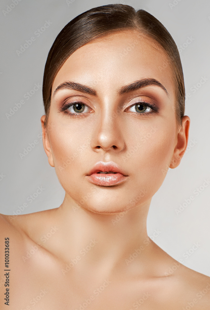 Simple makeup Simple makeup