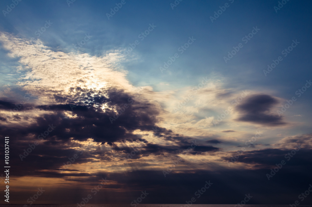 Obraz premium dramatic sky sunset