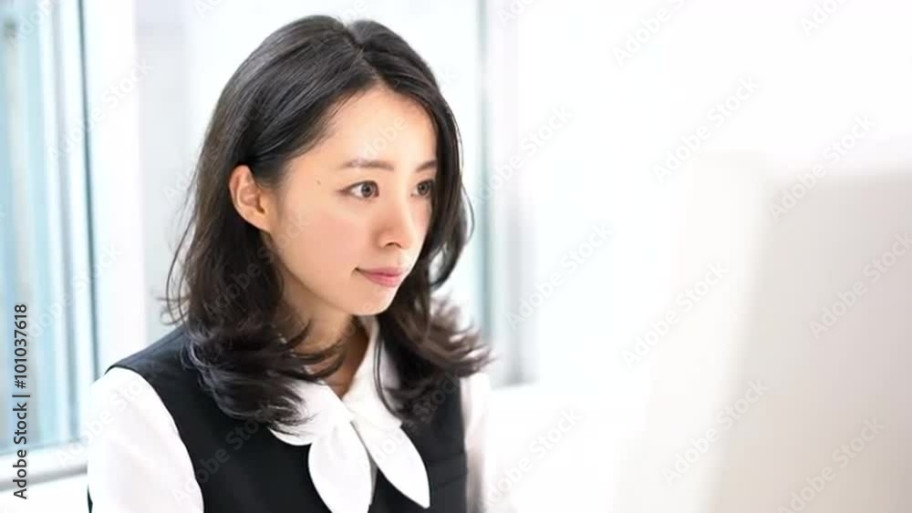 働く女性 働く女性