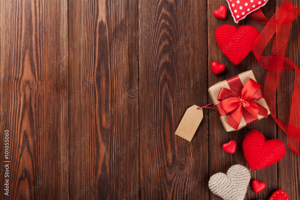 Valentines day background with hearts - obrazy, fototapety, plakaty 