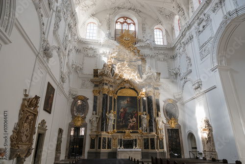 Kirche mit Blick zum Altar