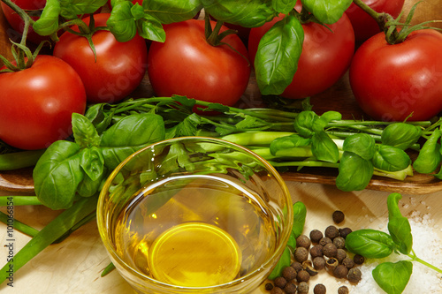 vegetables tomatoes spices background