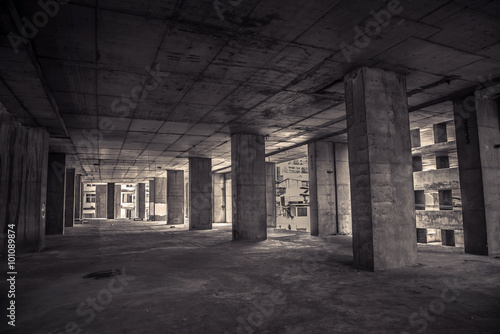 фотографія Inside of old abandoned building with construction unfinished