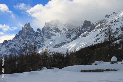 Monte Bianco  Courmayeur  Val Ferret e rifugio Bertone