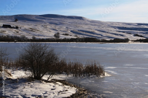 La Godivelle  lac d en bas en hiver