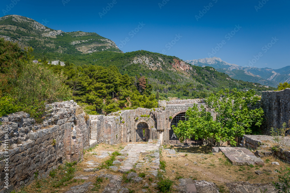 Ratac abandoned fortress walls.