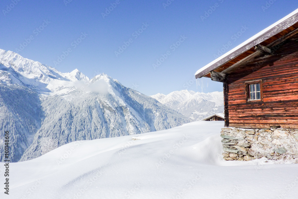 Schihütte in den österreichischen Bergen