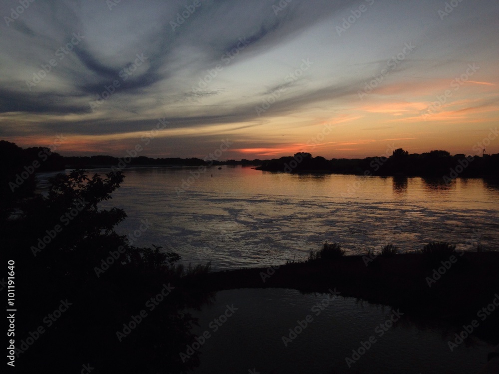 Die Elbe im Sonnenuntergang