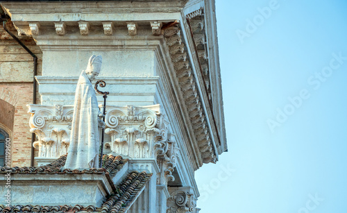 Foto Catholic Cathedral in Urbino, Italy