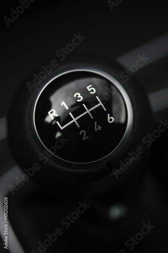 car interior - six speed manual gear shift with reverse (leather with chrome finish)