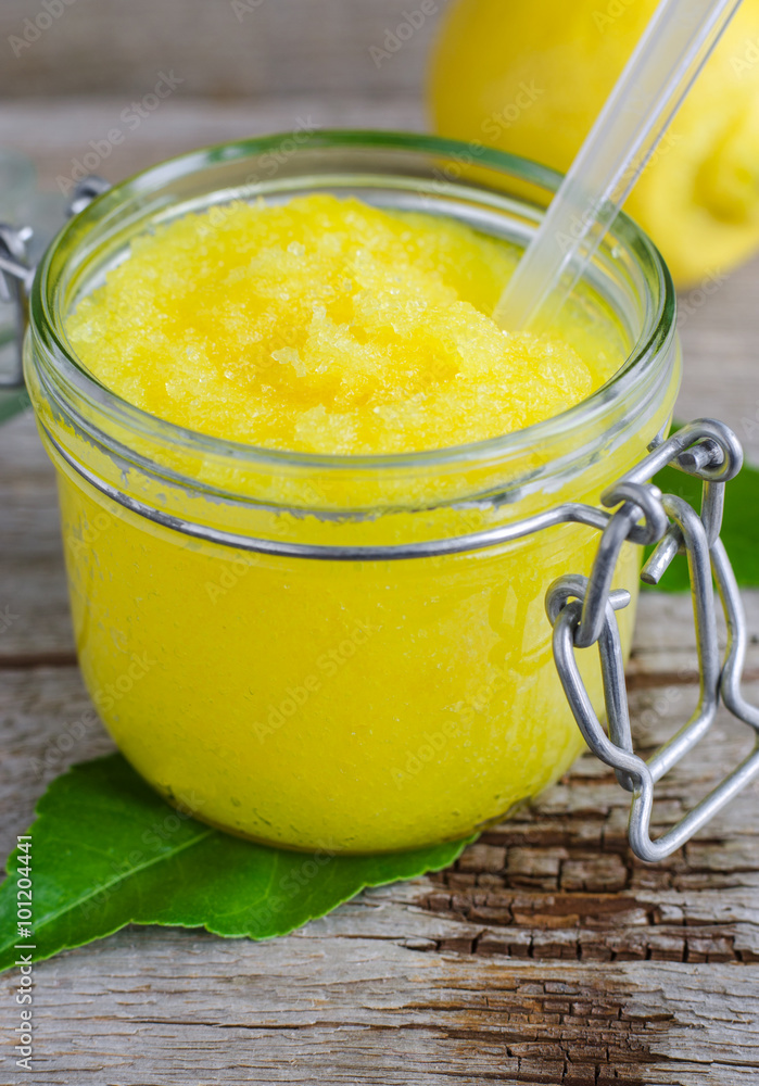 Lemon scrub with sugar, honey and olive oil Lemon scrub with sugar, honey and olive oil