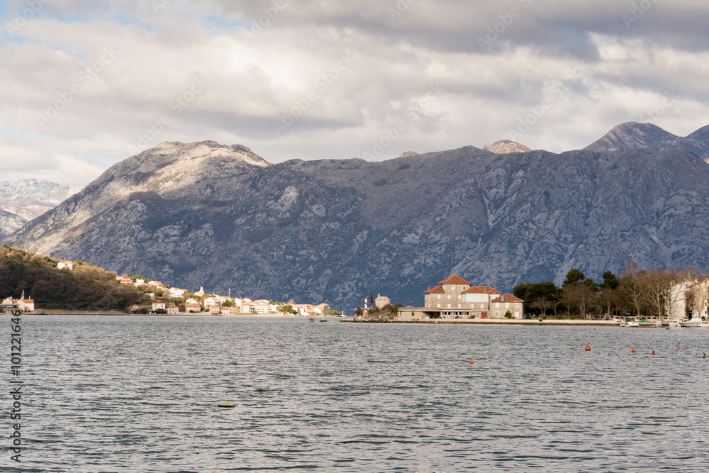 Fototapeta premium Kotor bay beach sky mountains
