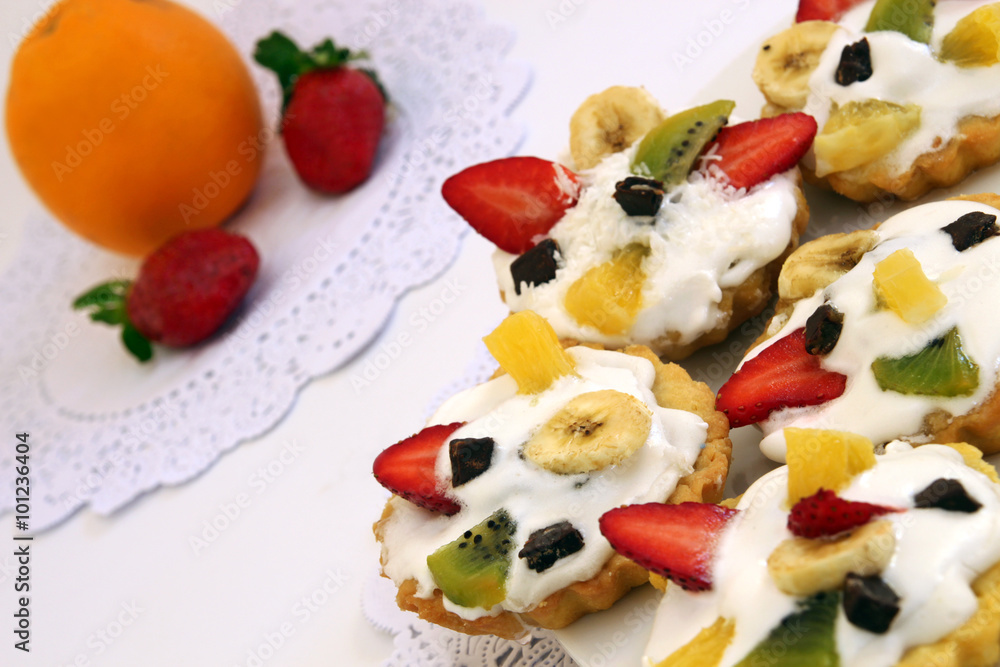 Tarts with fruits