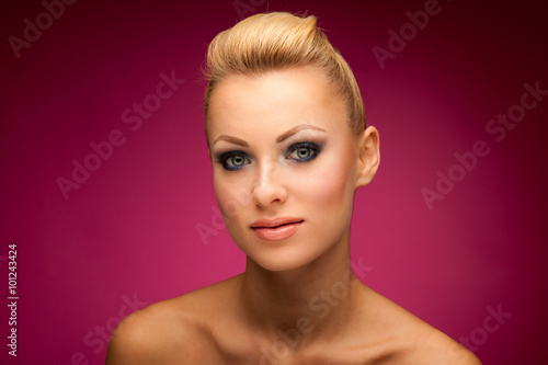 Gorgeous woman portrait with perfect makeup, smokey eyes, full l