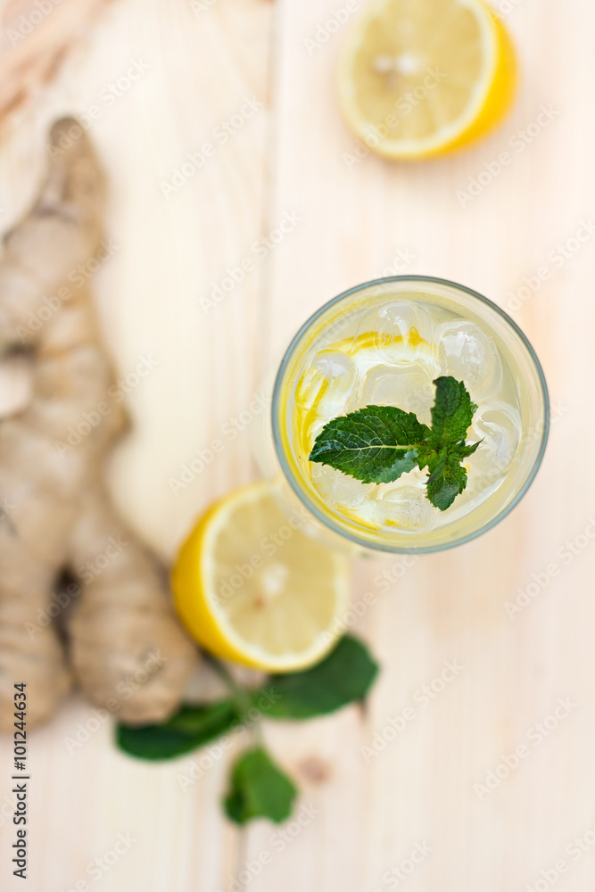Lemonade with lemon and ginger Lemonade with lemon and ginger