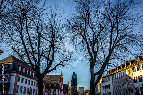 Schillerplatz mit Statue Schillers in Mainzin der winterlichen Sonne photo