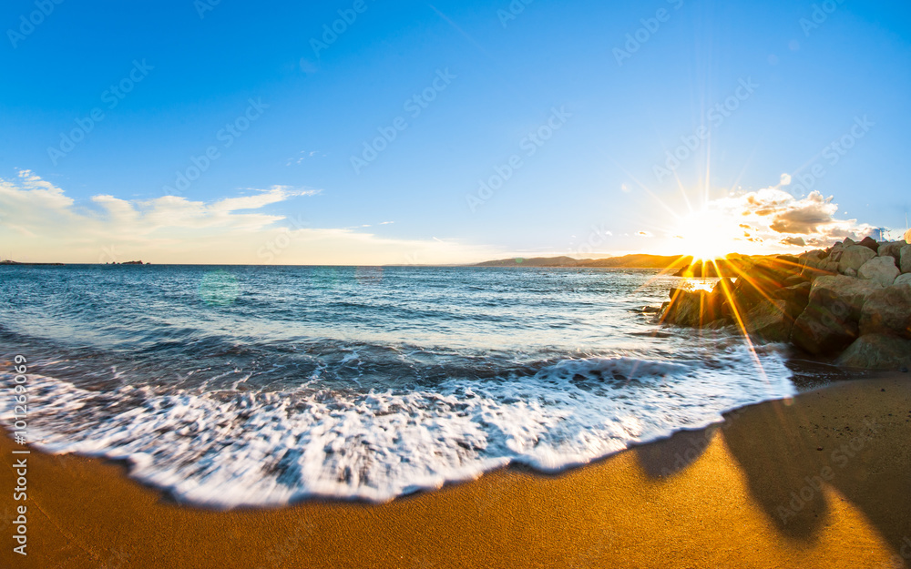 Obraz premium Sunset along the mediterranean sea, Saint Raphael, France