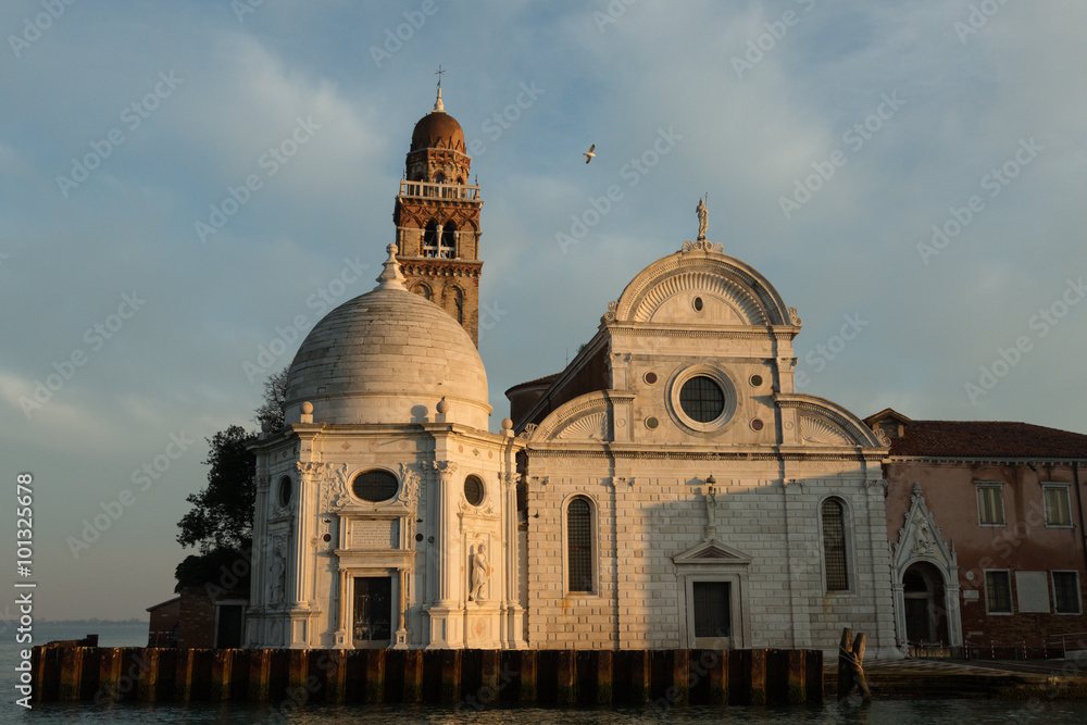Φωτογραφία 15th century church of San Michele on the cemetery island of Isola, Venice, Ital