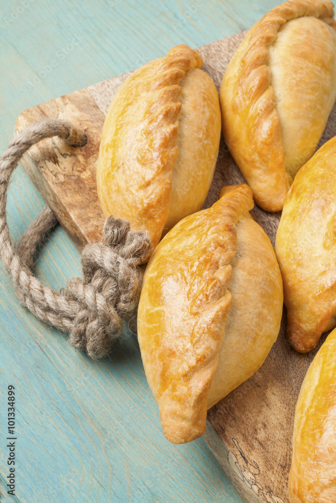 Φωτογραφία Kibinai  (kybyn,kybynlar,chiburekki,pelmeni,shishlik)  are traditional pastries filled with mutton and onion, popular with Karaite ethnic minority in Lithuania