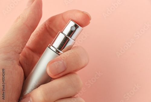 Perfume atomizer