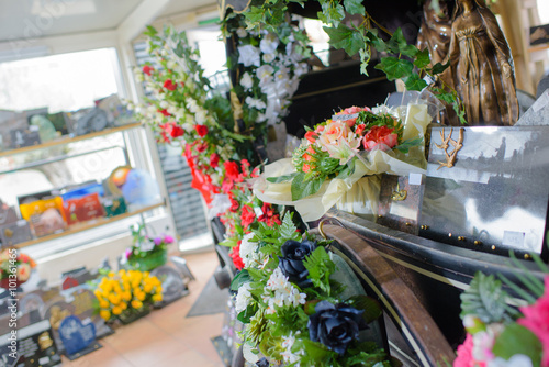 Shop with funeral flowers photo