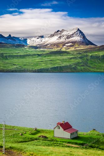 Small cottage in the mounta...