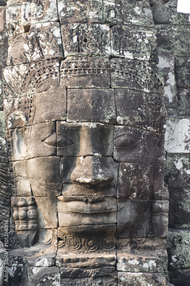 Ruinas y templos de Angkor Wat, cara de piedra en el templo de Bayon. Camboya. 