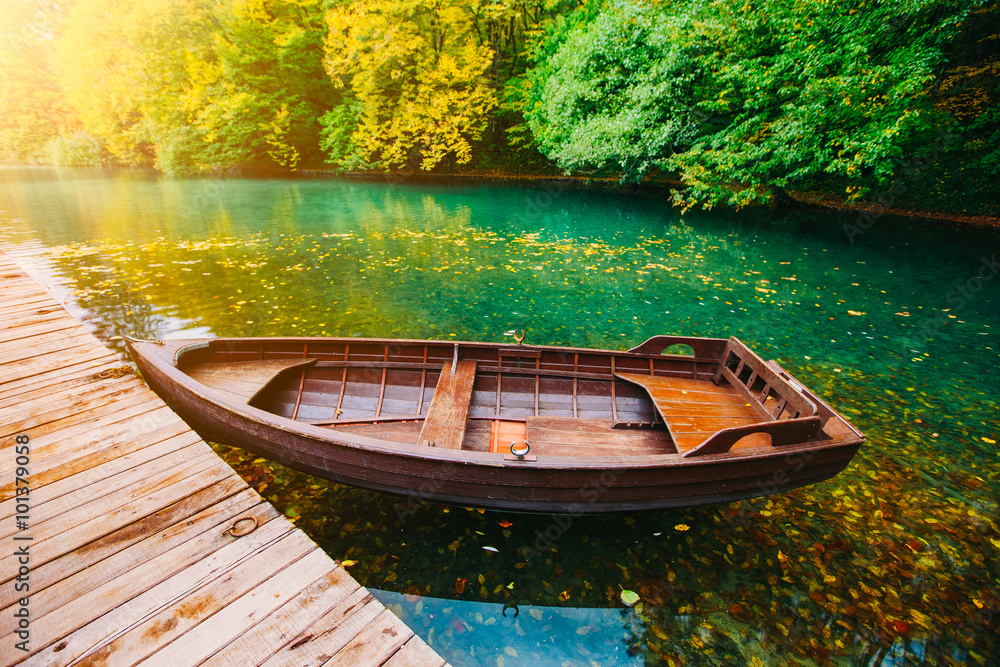 Φωτογραφία Wooden Boats, Plitvice Lakes in Croatia
