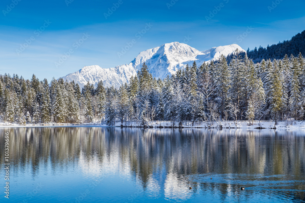 Idyllic Lake Hintersee in winter, Berchtesgadener Land, Bavaria, Germany