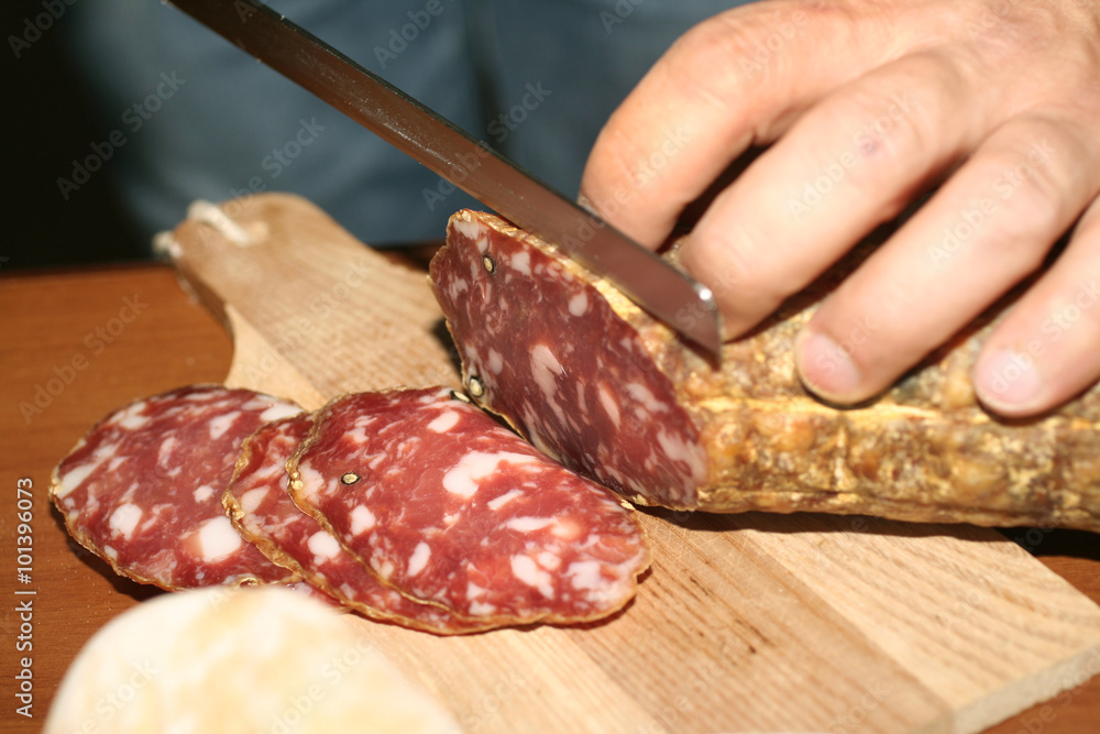 Italia,Lombardia,Pavia,il salame di Varzi. Italia,Lombardia,Pavia,il salame di Varzi.