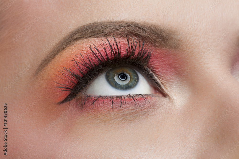 Fototapeta premium Oko z modnym makijażem