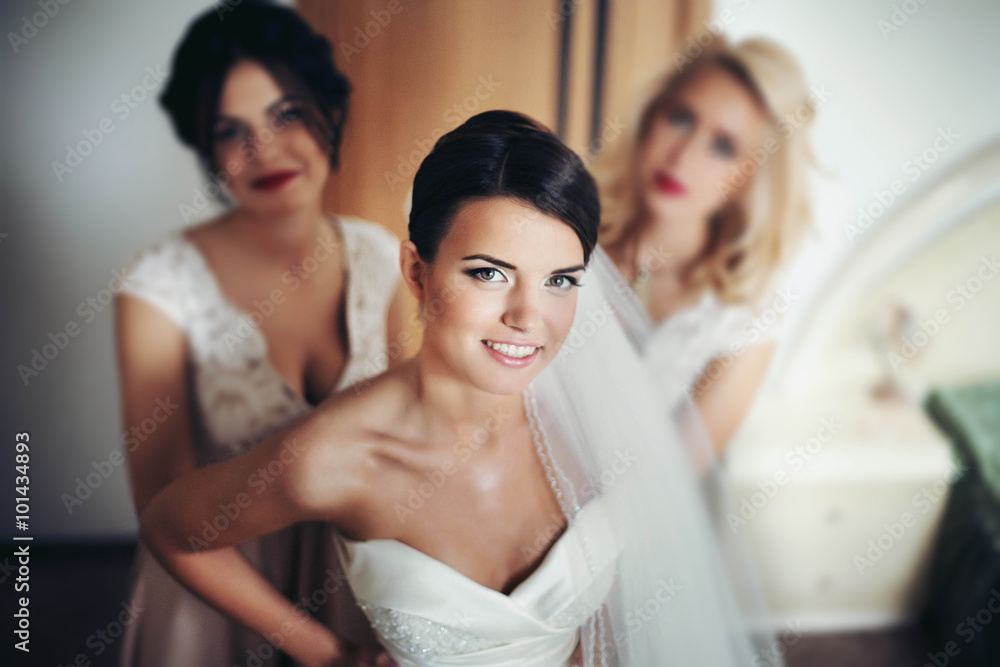 Adorable bridesmaid dress brides assist elegant wedding dress Adorable bridesmaid dress brides assist elegant wedding dress