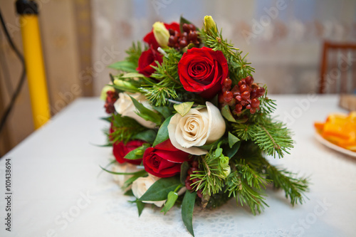 Fototapeta Naklejka Na Ścianę i Meble -  winter bridal bouquet of flowers and fir branches
